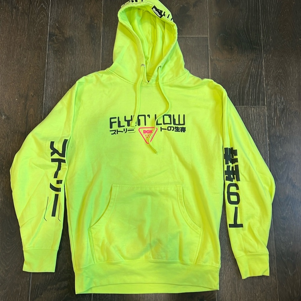 Mens DGK hoodie. Size L